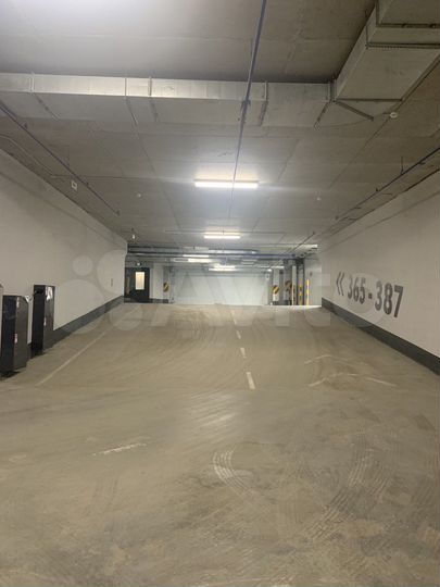 Машиноместо, 15 м²
