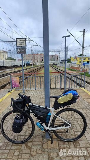 Гравийный велосипед giant revolt 2 (2021). Рама М