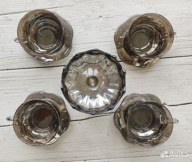 Сервиз из темного стекла с зеркальным напылением