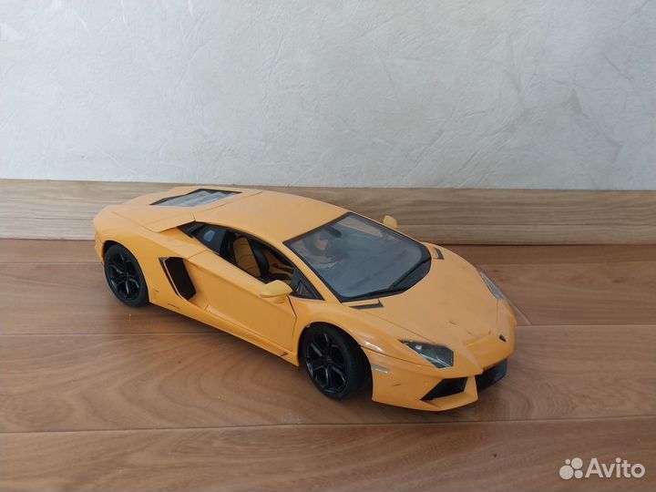 Машина на пульте управления