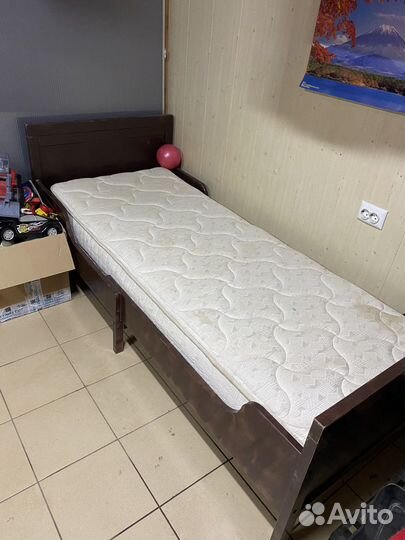 Детская кровать IKEA с матрасом