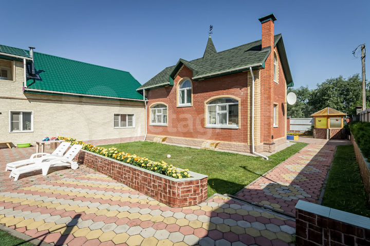 Дом 530 м² на участке 13,5 сот.