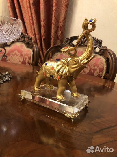 Статуэтка слон