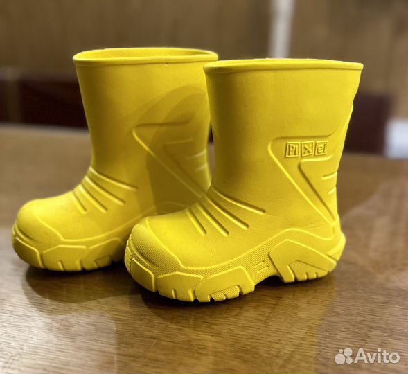 Резиновые сапоги