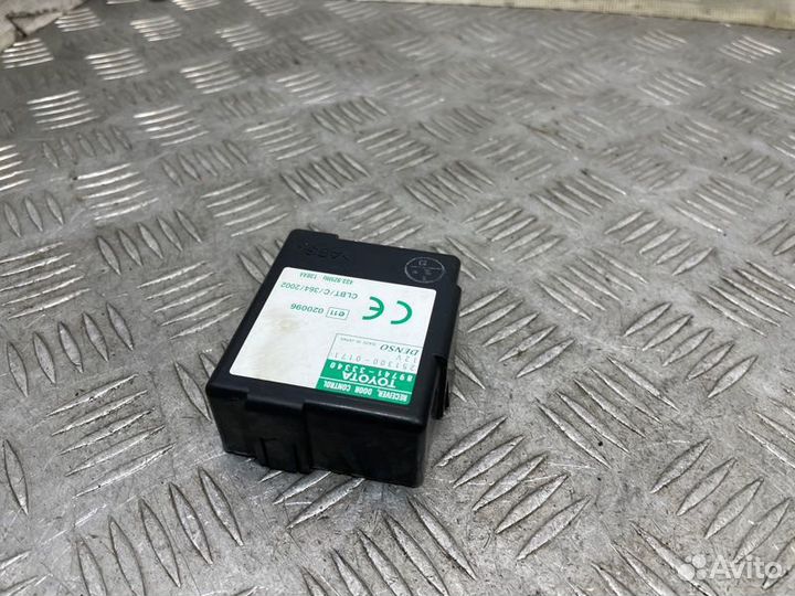 Блок управления дверьми Toyota Camry V30 2azfe