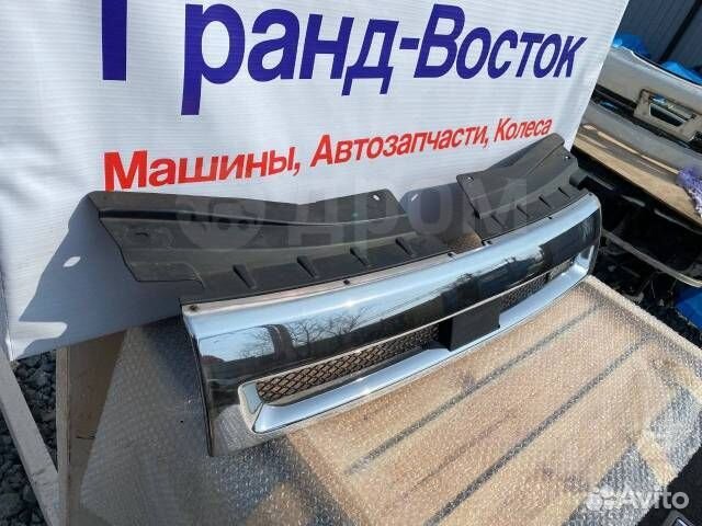 Решетка радиатора Mitsubishi Delica D:5 CV5W