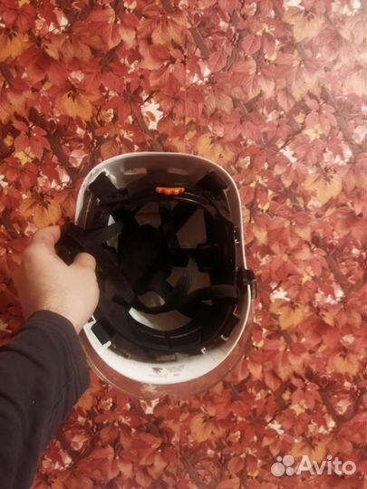 Каска с визором