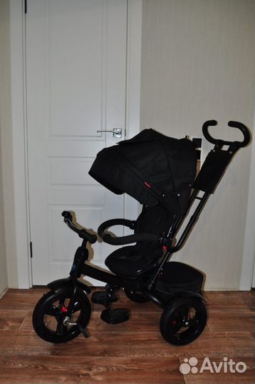 Велосипед коляска с ручкой в отличном состоянии