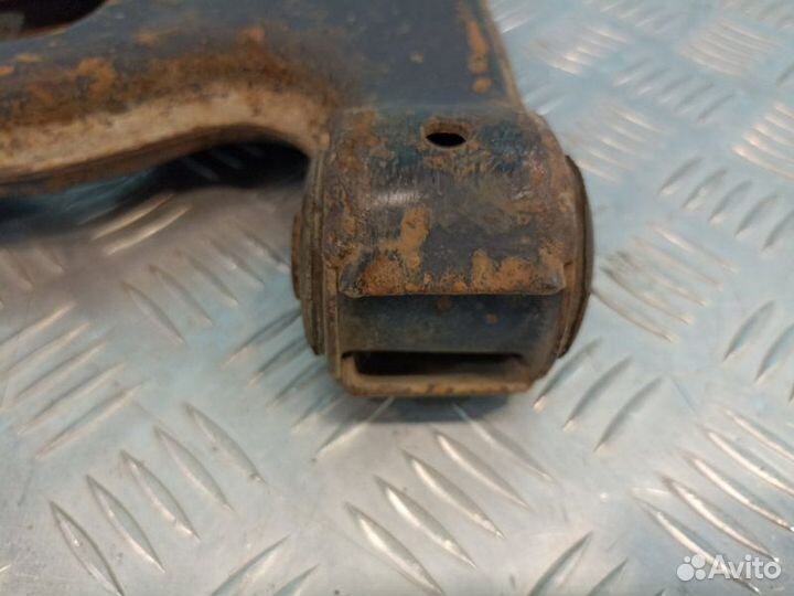 Рычаг нижний передний левый Opel Astra H