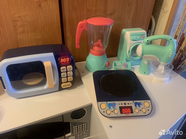 Кухня kidkraft, электронные приборы и посуда