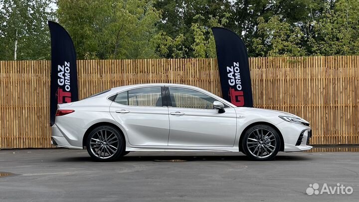 Toyota Camry 2.0 CVT, 2024