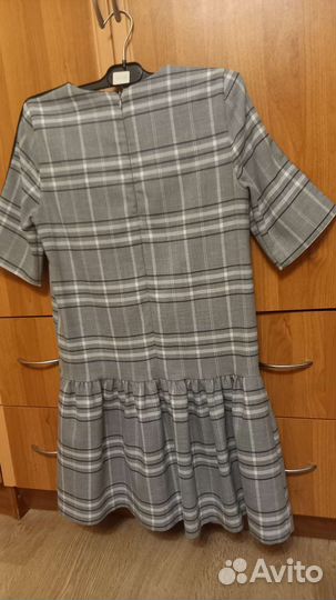 Платье zara 42 размера