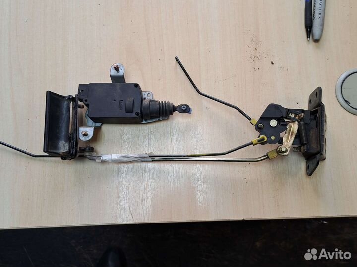 Замок крышка багажника hyundai matrix 2001-2009