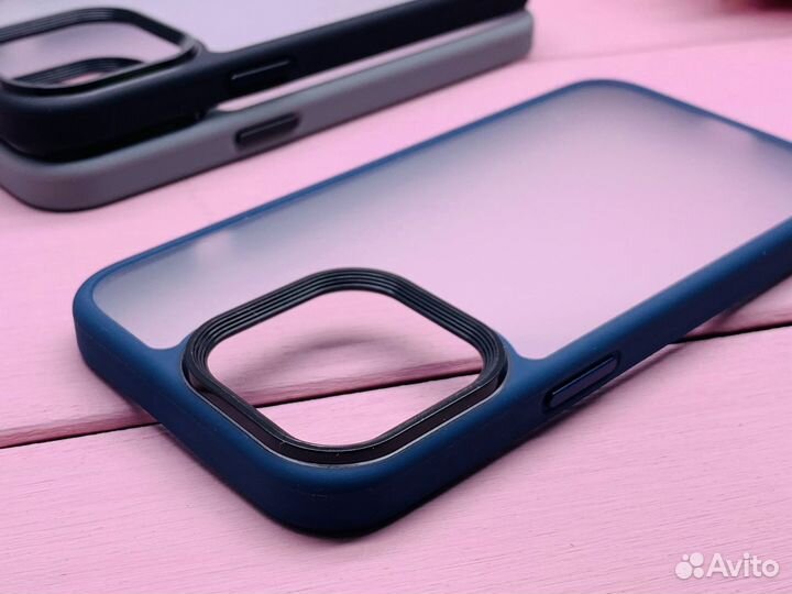 Чехол на iPhone 13