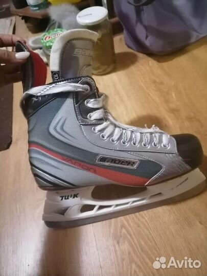 Хоккейные коньки bauer