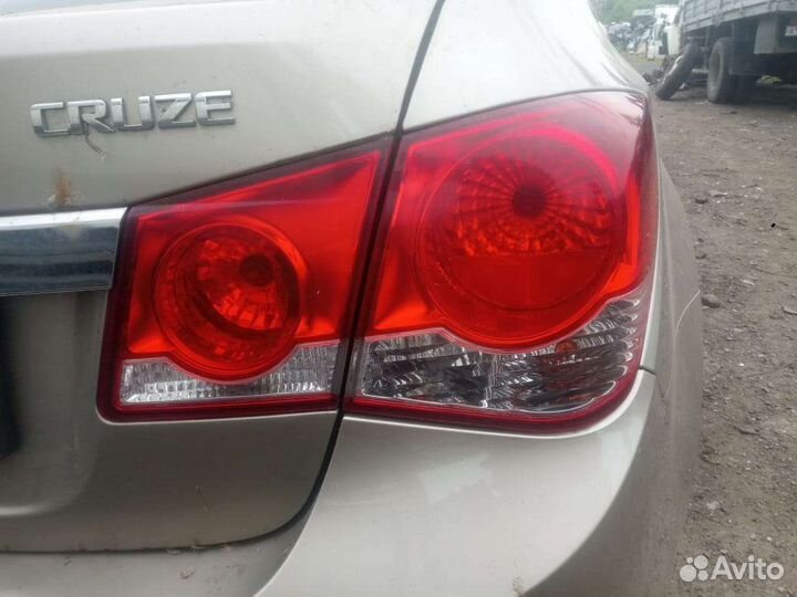 Задний правый фонарь Шевроле Круз