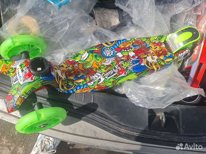 Самокат скутер Maxi трехколесный