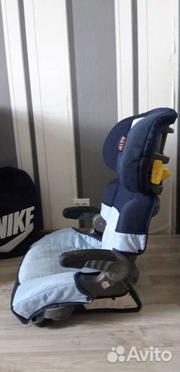 Детское авто кресло