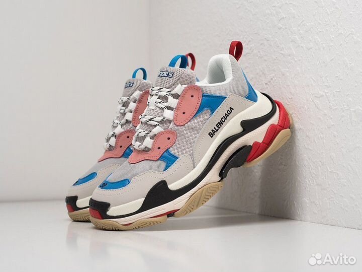 Кроссовки Balenciaga Triple S B26870