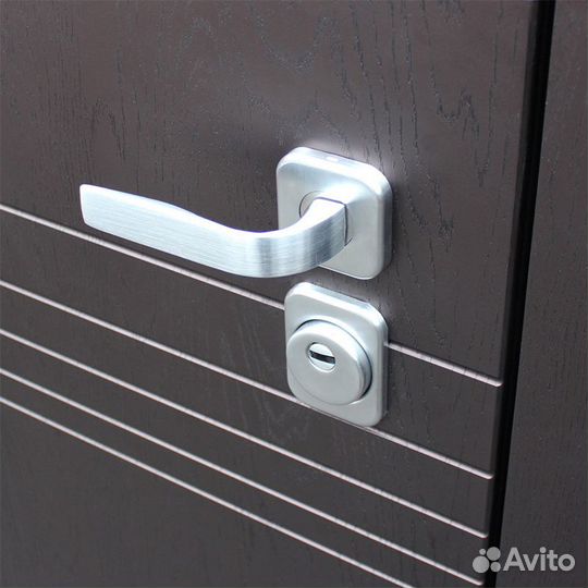 Входная дверь 