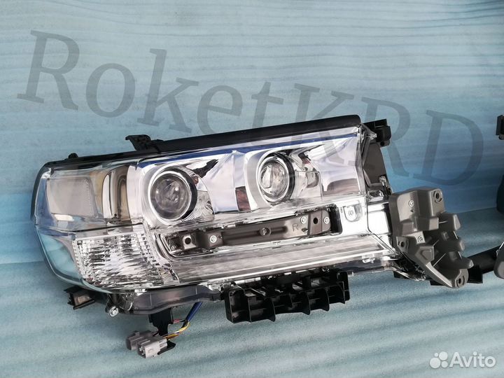 Фары Toyota Land Cruiser 200 15-2020 Штатные