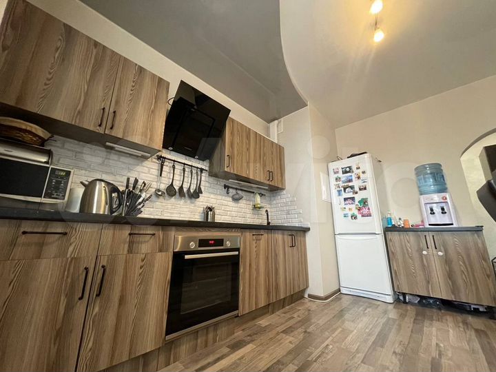 2-к. квартира, 56 м², 5/18 эт.