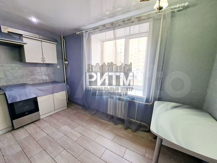 2-к. квартира, 57 м², 3/10 эт.