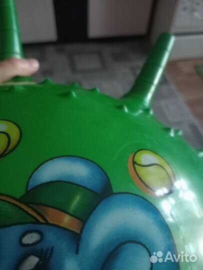 Мяч прыгун с рожками