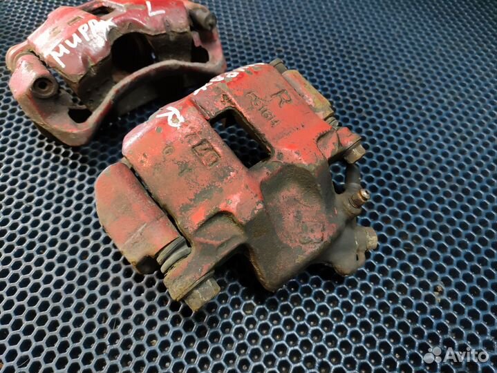 Суппорт передний mitsubishi mirage