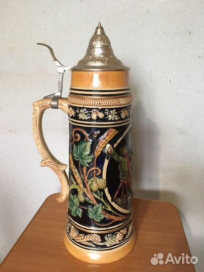 Старинный пивной бокал