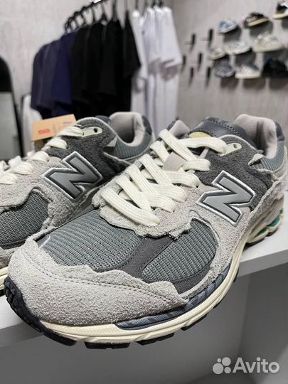 Кроссовки new balance 2002r