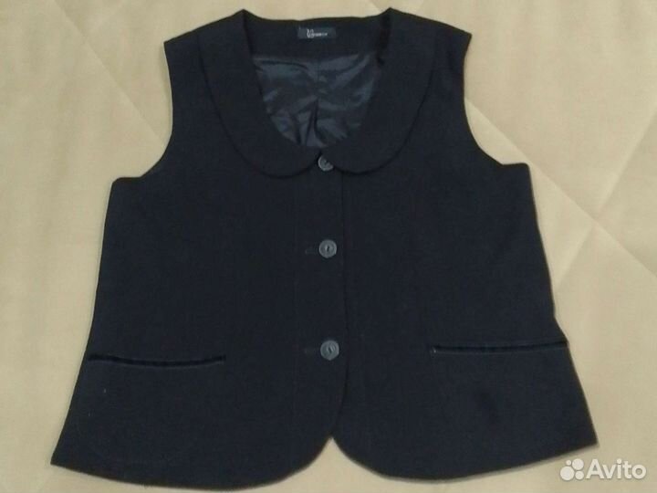 Жилет новый для девочки,128 -134 школьный