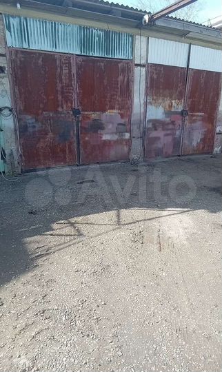 Гараж, > 30 м²