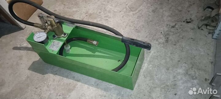 Ручной насос для воды и автомобильного масла