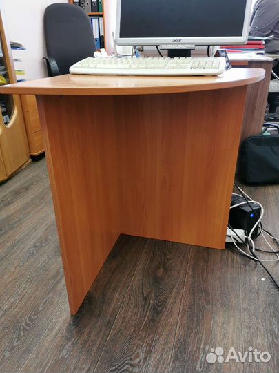 Стол угловой