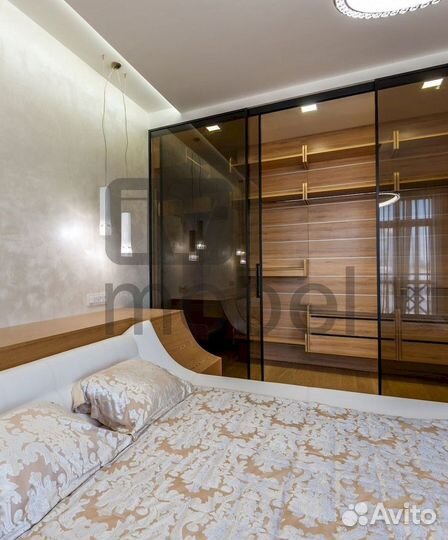 Распашной шкаф