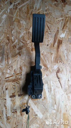 Педаль газа на автомат (Фокус)