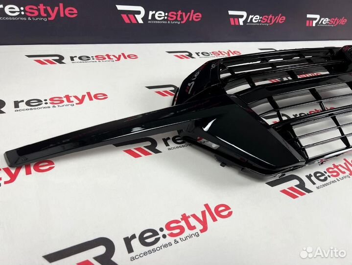 Решетка радиатора Toyota Land Cruiser 200 N2233