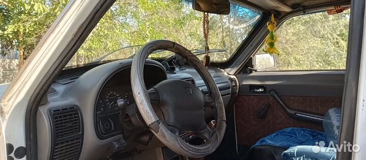 ГАЗ 3110 Волга 2.4 МТ, 1997, 250 000 км