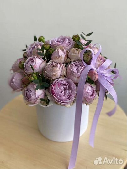 Коробка с пионовидными розами