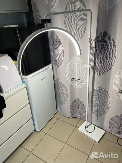 Напольная лампа луна для бьюти мастера