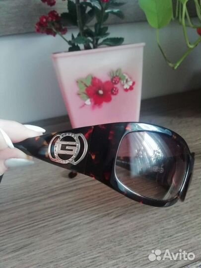 Солнцезащитные очки женские