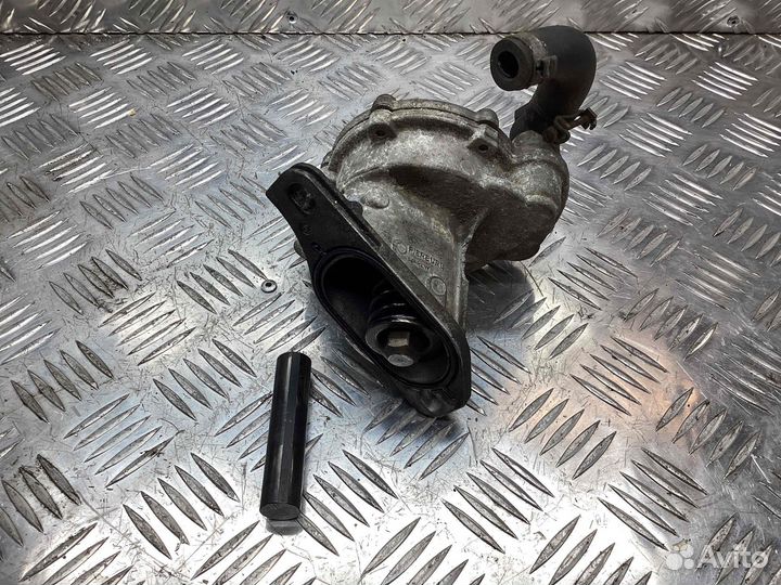 Насос вакуумный Volkswagen Caravelle/Multivan/Transporter