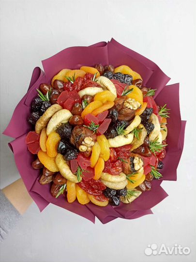 Съедобные букеты из сухофруктов и орехов