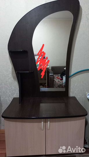 Тумба с зеркалом