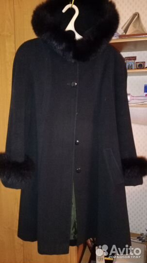 Зимнее пальто с мехом 46