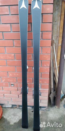 Горные лыжи с креплениями atomic