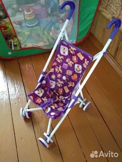 Игрушечная коляска для кукол