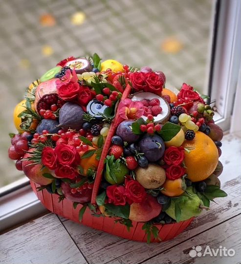 Съедобные букеты / Корзина фруктов