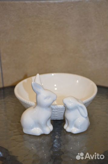 Пасхальная новая тарелка с 2 зайцами